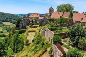 Sur quels critères choisir son gîte de groupe dans le Jura ?