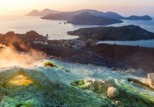 Le Vulcano, un volcan sicilien à l’odeur du souffre